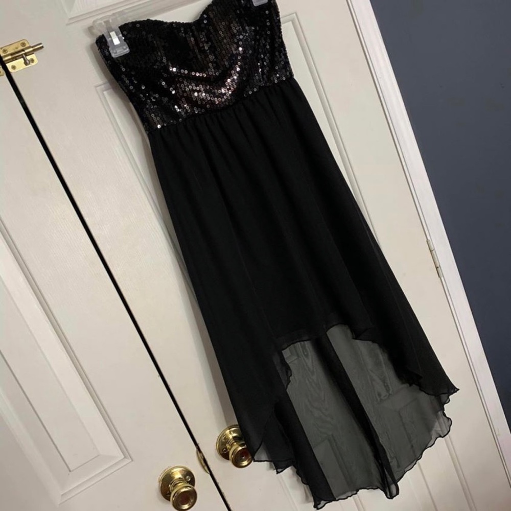 SOLD‼️ Black High Low Dress